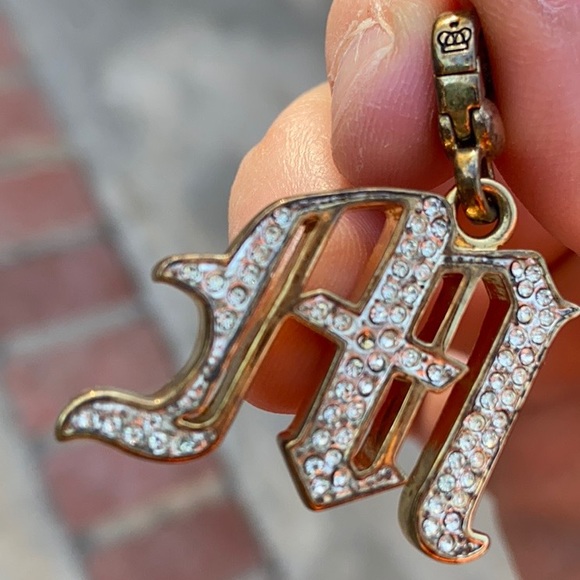 JUICY COUTURE GOTHIC M LETTER INITIAL CHARM RARE - Picture 3 of 6